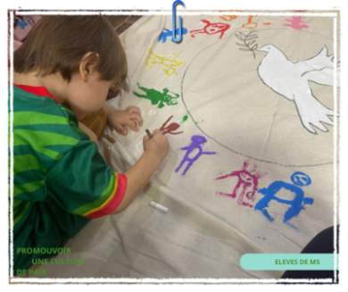 La paix n'est pas seulement une vision, c'est un appel à l'action auquel chacun d'entre nous peut répondre en promouvant la compréhension, le respect et la justice dans sa vie quotidienne.